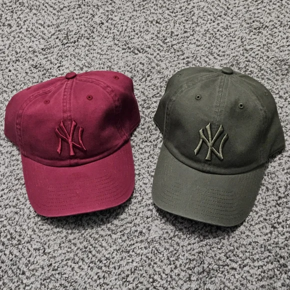 NWOT: New York Yankees Tonal Logo Dad Hat - OS - Picture 2 of 11